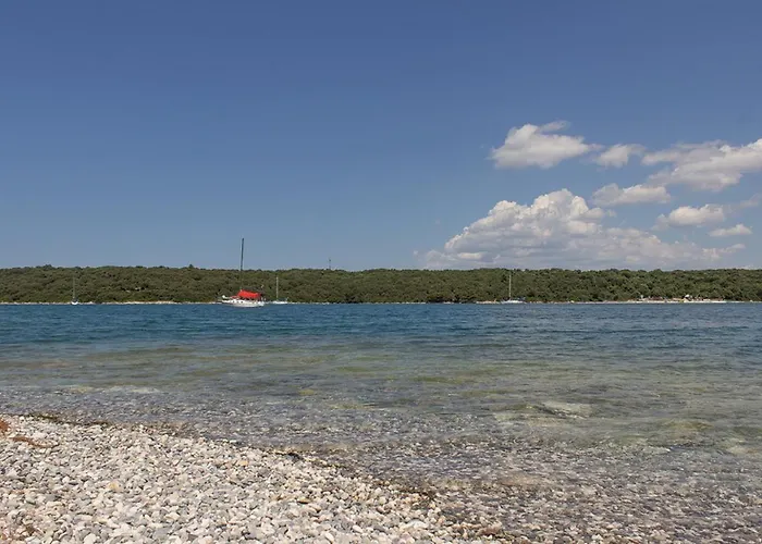 ヴィラ Complex Of 2 Banjole-mar With 2 Private Pools For Up To 20 Persons 200m From The - Wiibuk