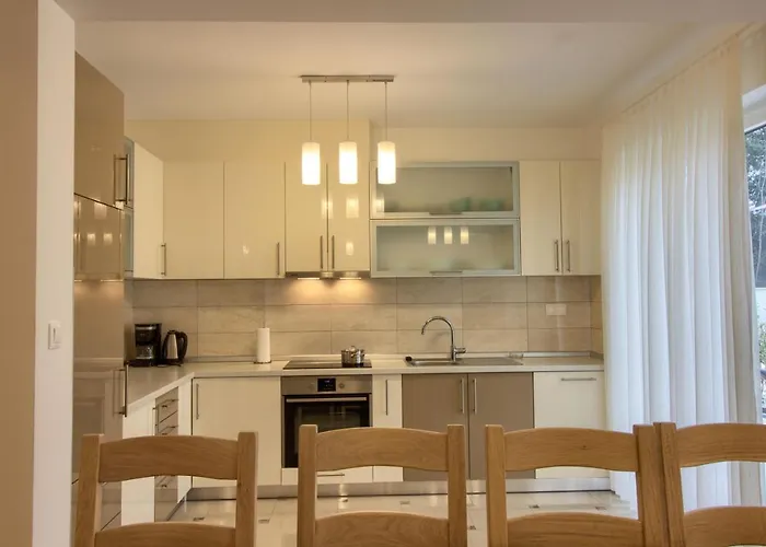 Complex Of 2 Banjole-mar With 2 Private Pools For Up To 20 Persons 200m From The - Wiibuk ヴィラ *